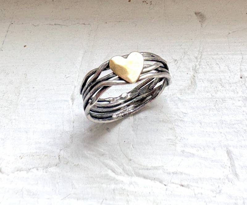Herz Nest Ring Handmade in Sterling Silber Mit Vergoldetem Messing von RachelPfefferDesigns