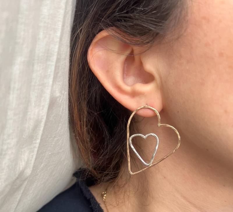 Herz in Ohrstecker Sterling Silber Und 14K Goldfilled-Draht Handgemachte Übergroße Statement Valentinstag von RachelPfefferDesigns