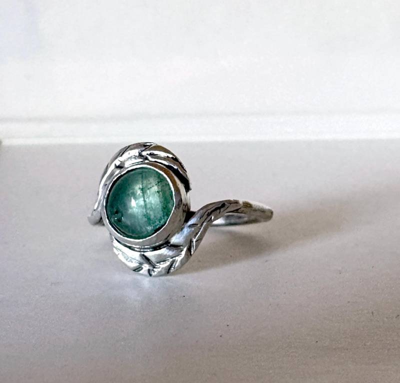 Umarmungsring Mit Smaragdblatt Aus Sterling Silber Vintage Smaragd von RachelPfefferDesigns