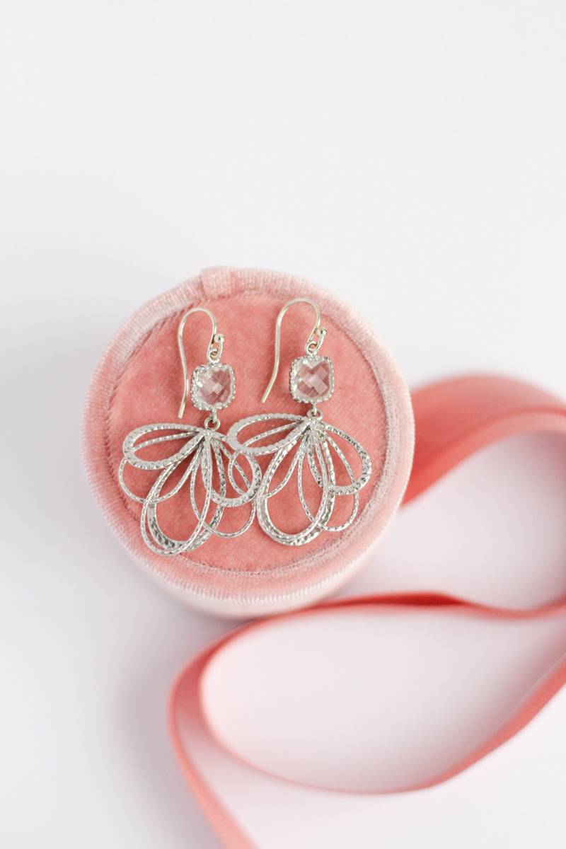 Silber Chandelier Ohrringe, Sterling Zierliche Braut Hochzeit Ohrringe von RachelynJewelry