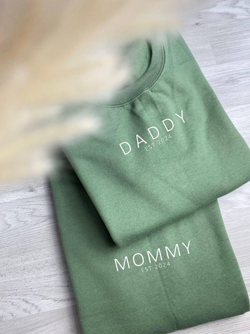 Mommy/Daddy Sweater| Mama Pullover | Personalisiert Personalisiertes Muttertagsgeschenk Mom Geburt Beige Baumwolle Geschenk von Rackertouille