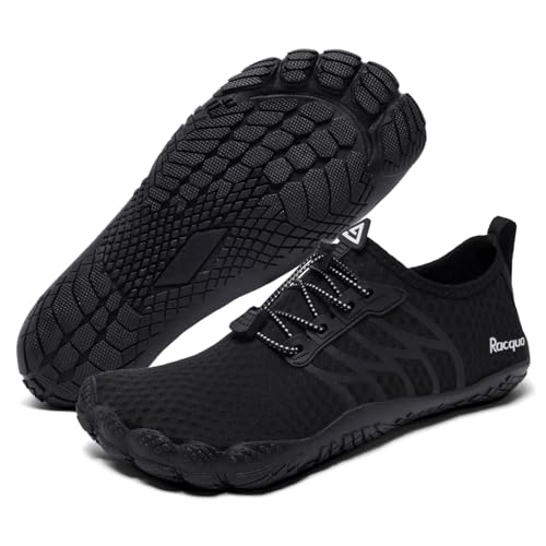 Racqua Wasserschuhe Damen Badeschuhe Herren Leichte schnell trocknende Schwimmschuhe Atmungsaktive Strandschuhe Barfuß Aqua Outdoor für Männer Frauen Schwarz EU44 von Racqua