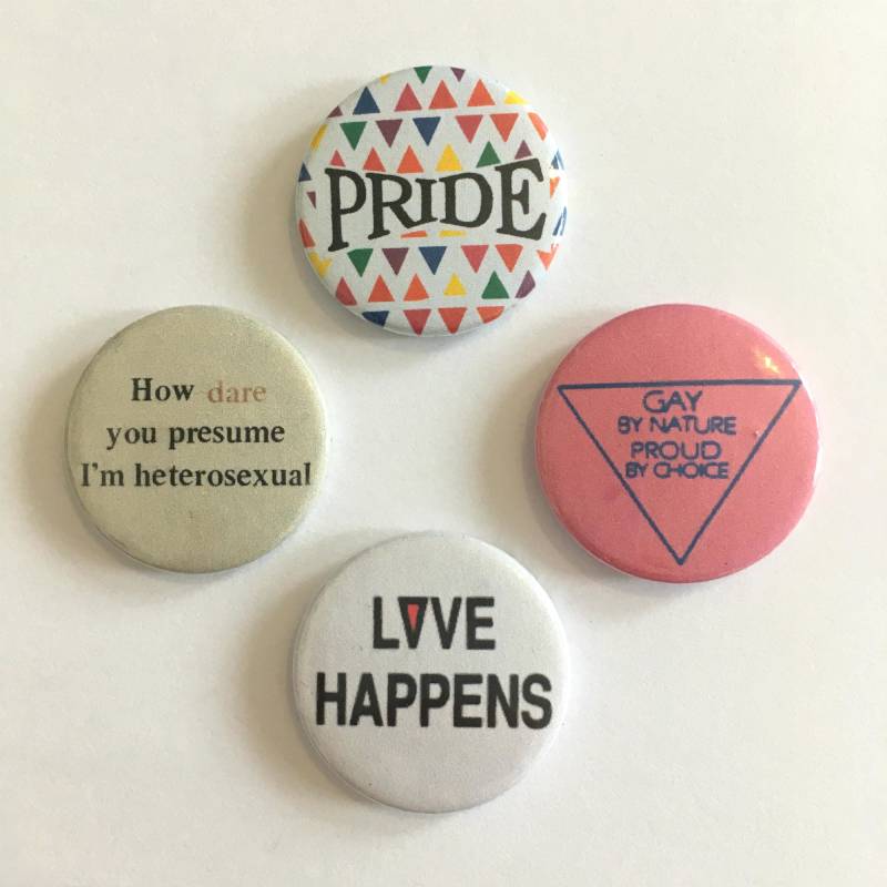 4Er Set Lgbt Gay Lesbian Pride Retro Style Anstecker 4Er Set Lgbt Gay Lesbian Pride Retro Style Anstecker von RadBadgesUK