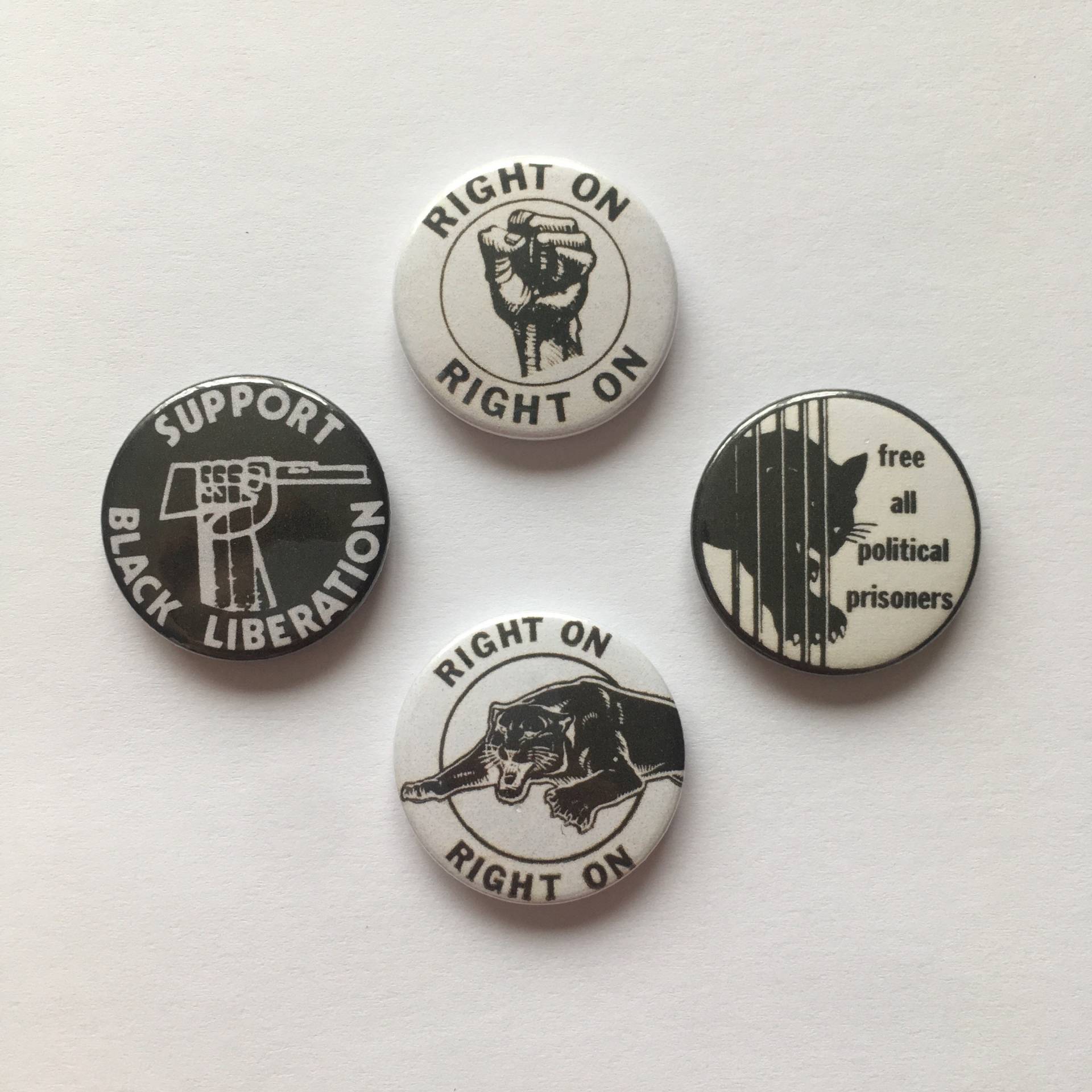 Black Panther Pin Button 4Er Set Liberation Anti-Rassismus Remade Vintage Anstecker Black Panther Pin Button 4Er Set Liberation Anti-Rassismus Remade Vintage Anstecker von RadBadgesUK