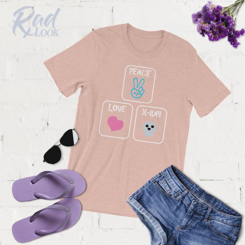 Frieden, Liebe, Röntgen - Röntgen-Tech-Shirt Radiologie Geschenkidee Rad Tech Lustige Woche Unisex T Shirt Frieden, Liebe, Röntgen - Röntgen-Tech-Shirt Radiologie Geschenkidee Rad Tech Lustige Woche Unisex T Shirt von RadLook