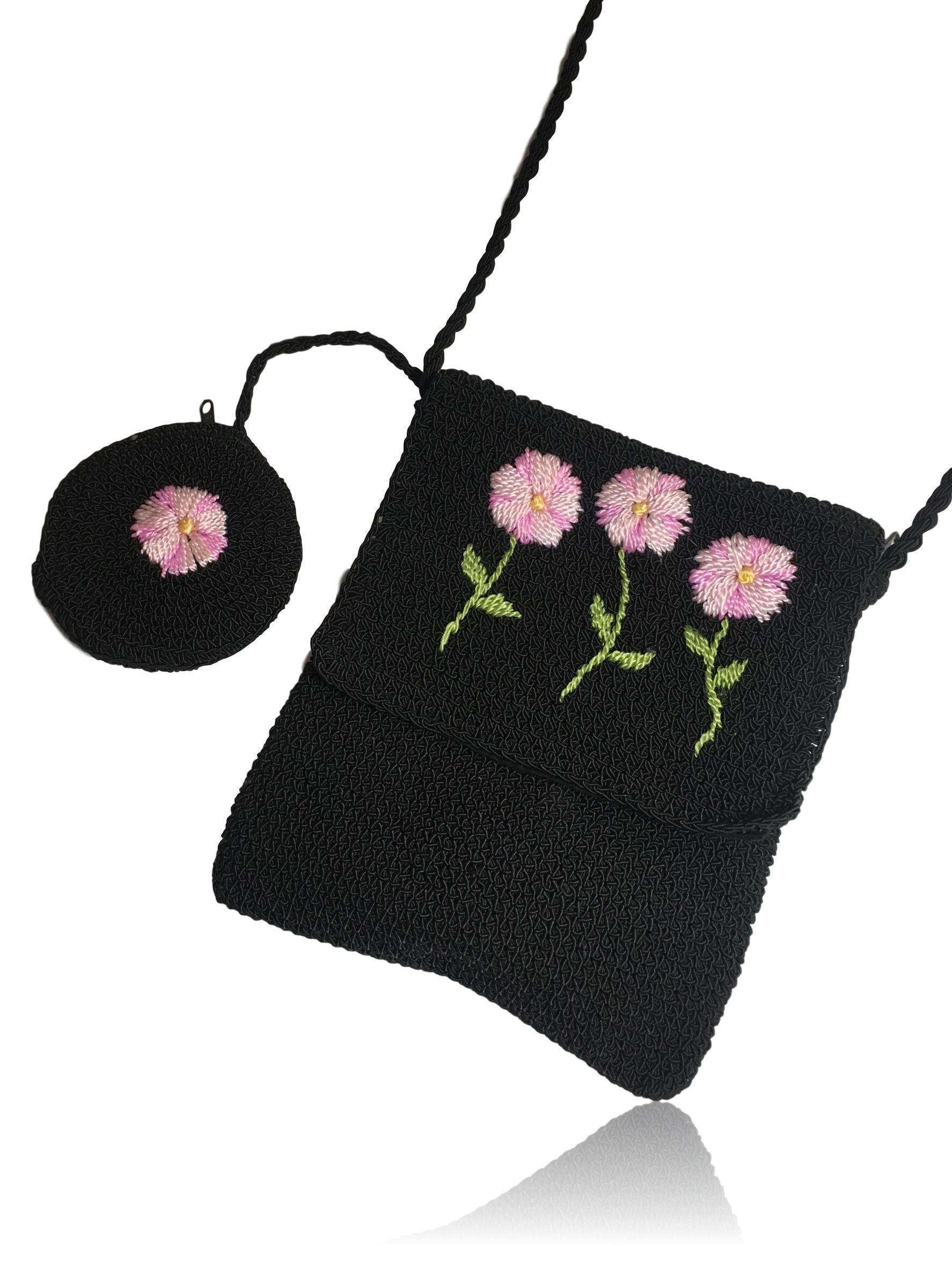 90Er Vintage Gehäkelte Floral Bestickte Umhängetasche Mit Münze Geldbeutel von RadThingsVintage