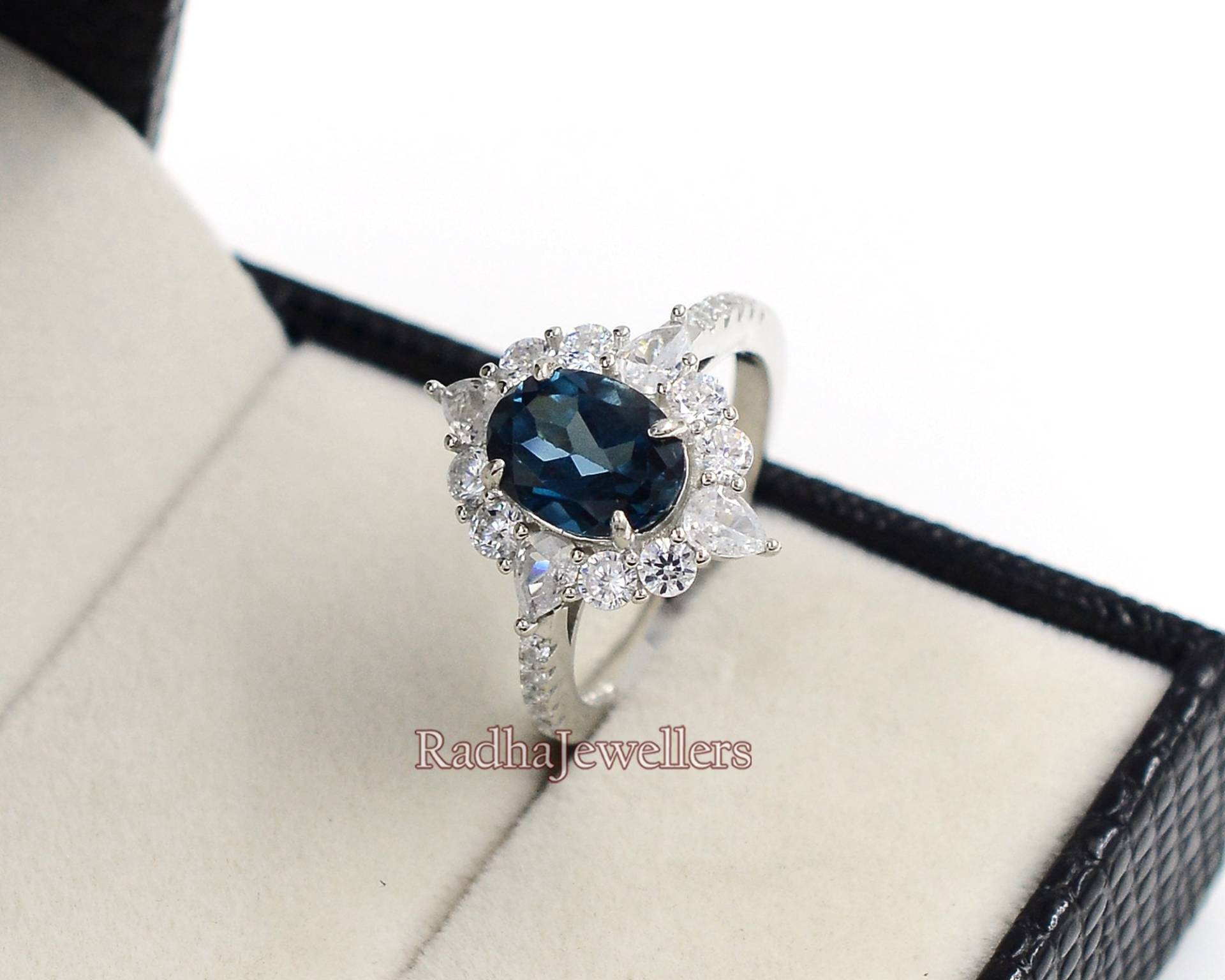 Natürlicher London Blue Topas Ring, 925 Sterling Silber Dezember Geburtsstein, Schmuck, Ehering Für Frauen, Geschenk Frau von RadhaJewellers