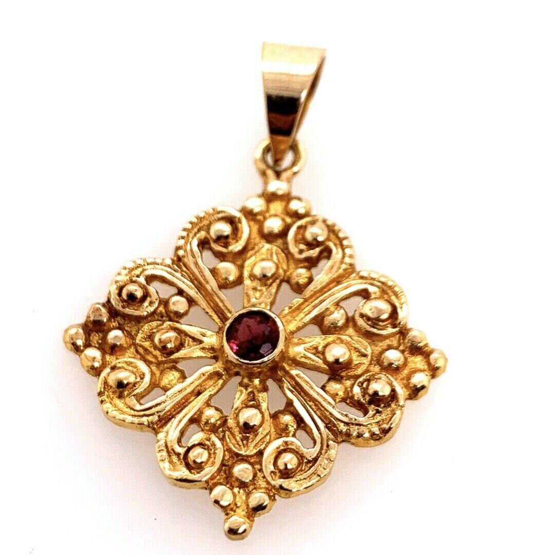 Vintage Nachlass 14K Gold 4, 1 Gramm Anhänger Rund Roter Rubin Edelstein Um 1970 Vintage Nachlass 14K Gold 4, 1 Gramm Anhänger Rund Roter Rubin Edelstein Um 1970 von Radiam