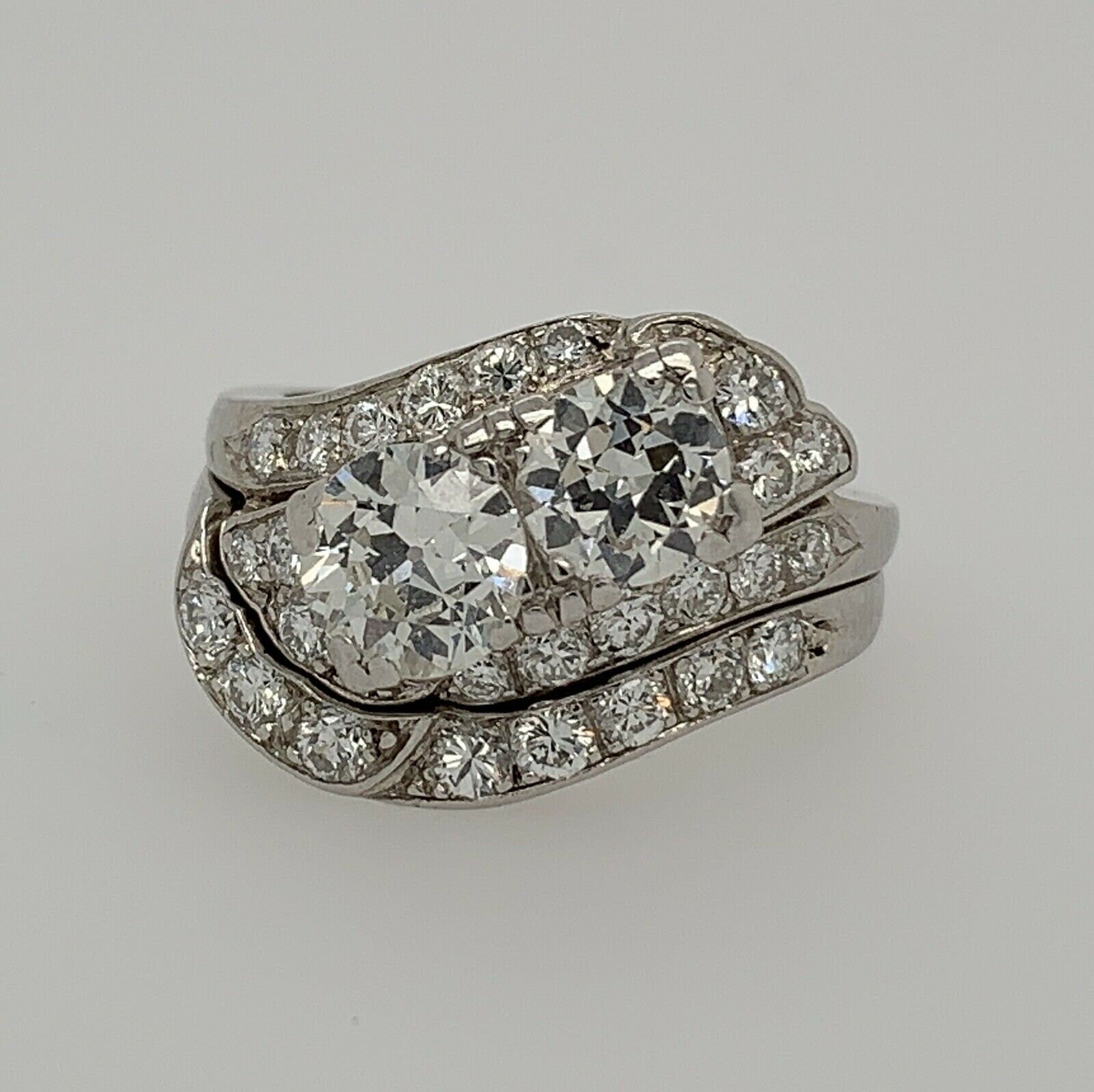 Vintage Platin 1.85Ct Natürlicher Diamant Ring & Band Set Rund Brillant Nachlass von Radiam