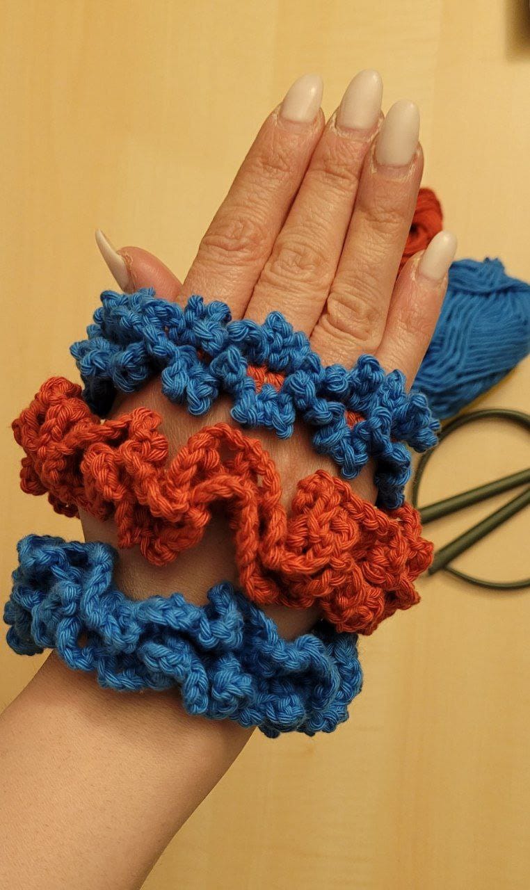 Liebevoll Gehäkelte Haargummis von Raelehty