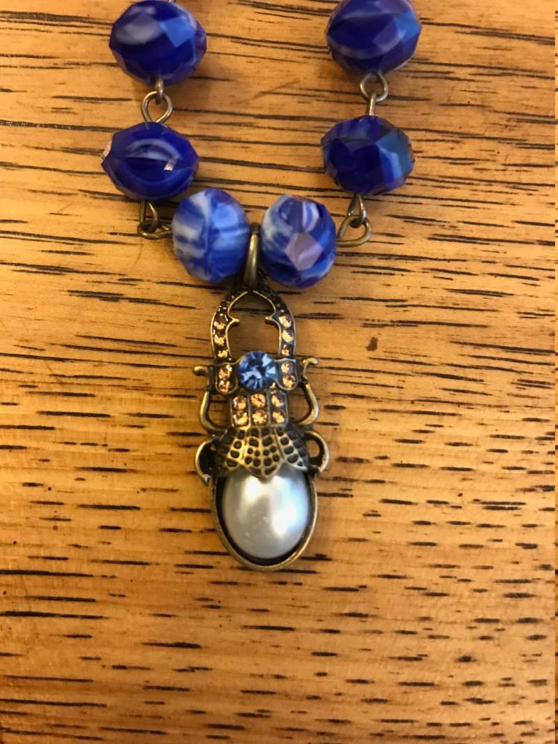 Skarabäus Anhänger Halskette Skarabäus Anhänger Halskette von Raesbeadbar