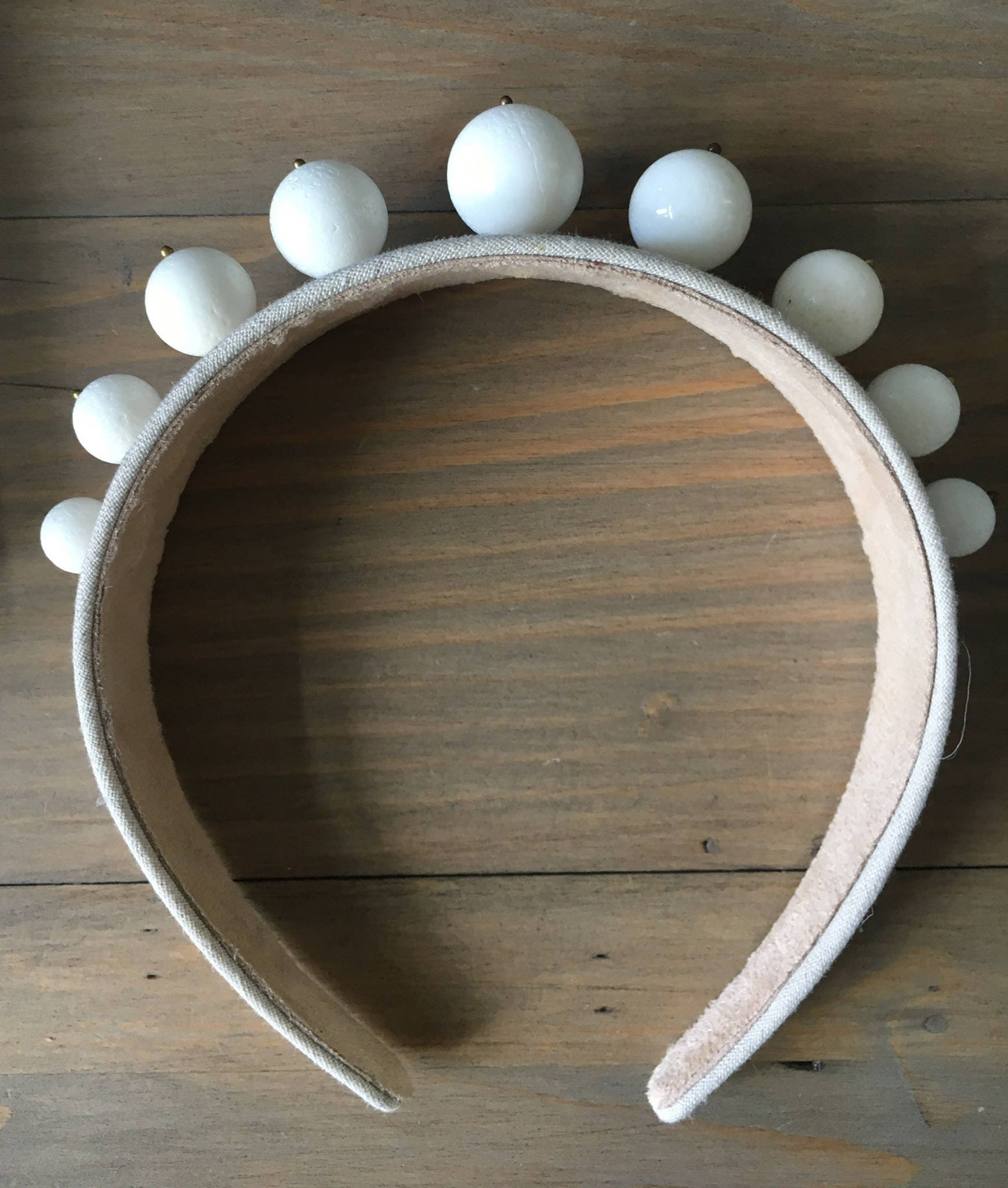 Bejeweled Weißes Stirnband - Weiße Korallen von RafaPeinador