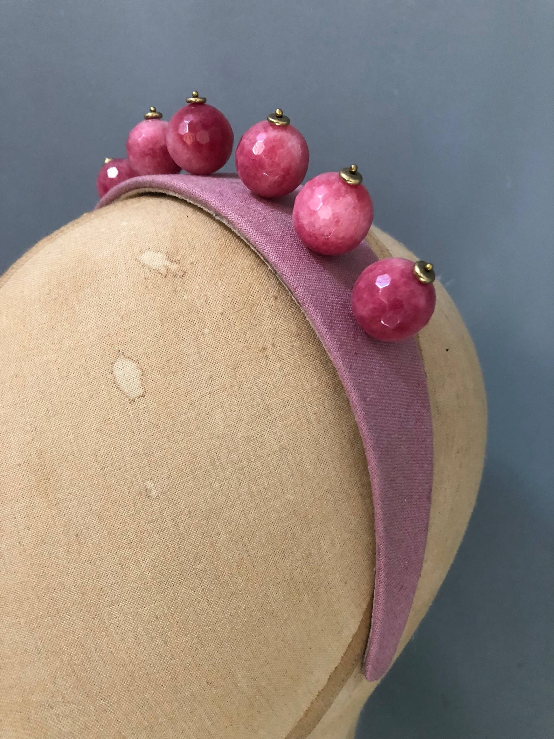 Jekaterina Krone Rosa - Bejewelled Stirnband Kyanit Facettierte Perlen von RafaPeinador