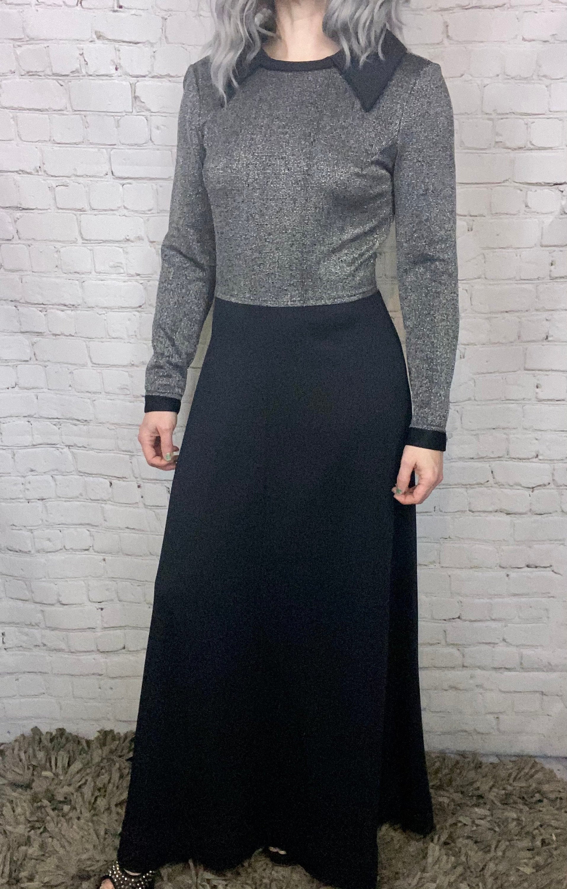 Vintage 70Er Jahre Space Age Silber Glitzerndes Polyester Maxi Kleid Medium von RagLuxe