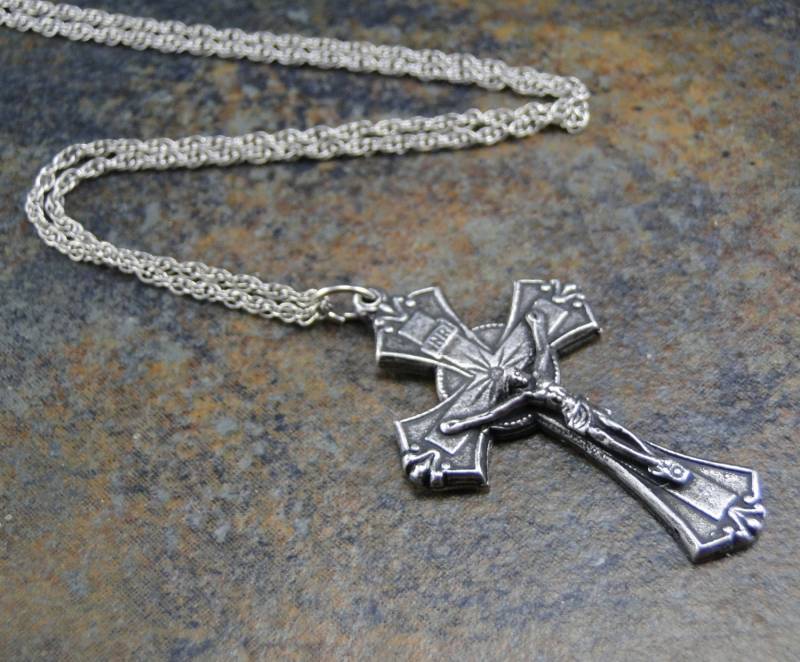 Kruzifix Kreuz Anhänger Halskette - Silber Vergoldet Charme Auf 18 Zoll Seil Kette Kruzifix Kreuz Anhänger Halskette - Silber Vergoldet Charme Auf 18 Zoll Seil Kette von RageDesignCompany