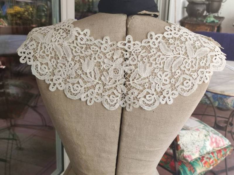 Antique Brussels Bobbin Lace Collar Antique Brussels Bobbin Lace Collar von Ragslinenandlace