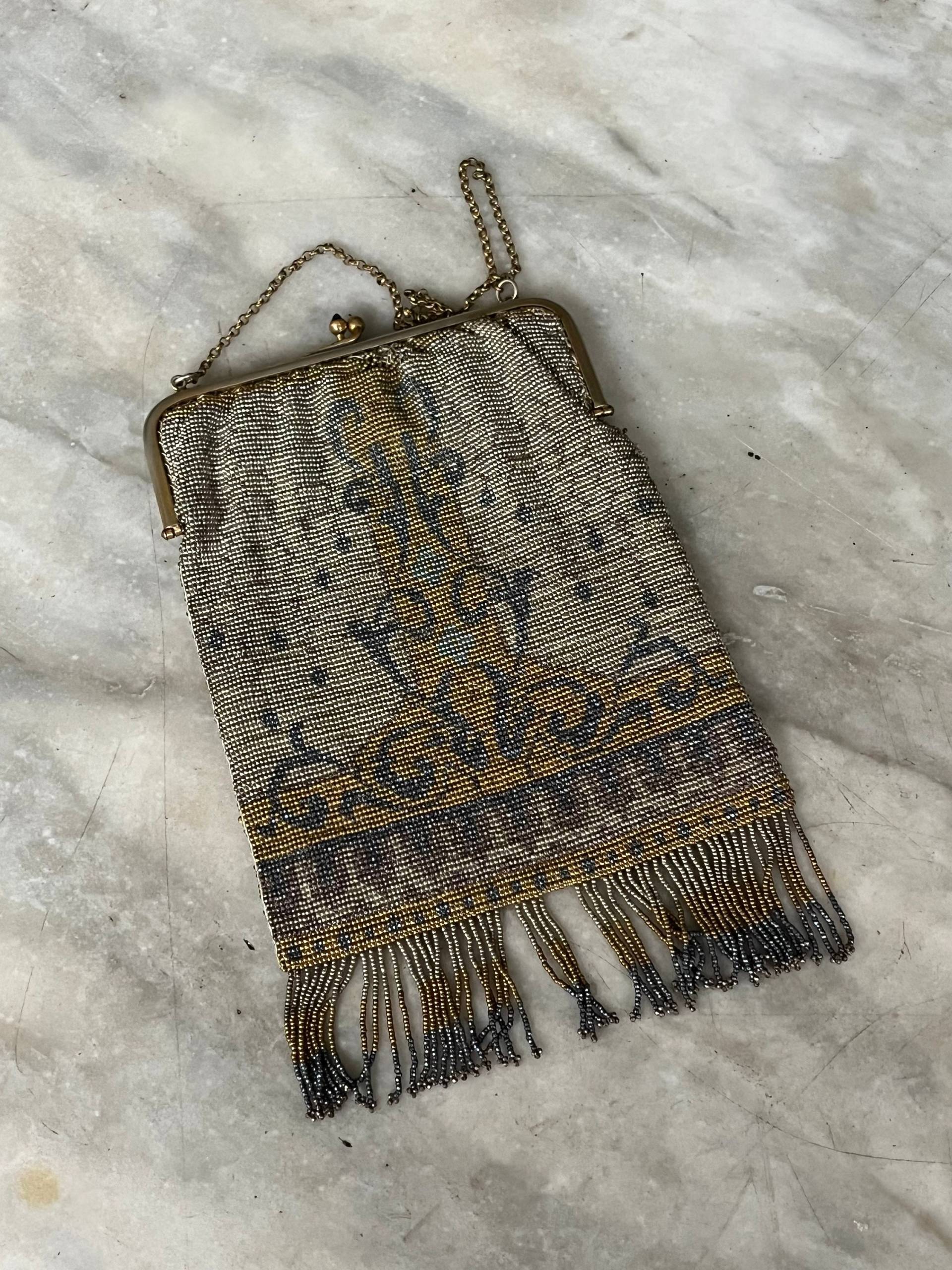 Antique Steel & Aluminium Bead Bag von Ragslinenandlace