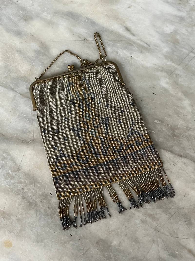 Antique Steel & Aluminium Bead Bag Antique Steel & Aluminium Bead Bag von Ragslinenandlace