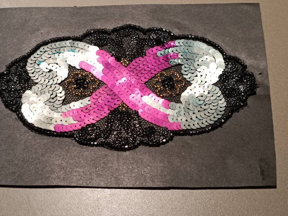Vintage Sequin Embroidered Application von Ragslinenandlace