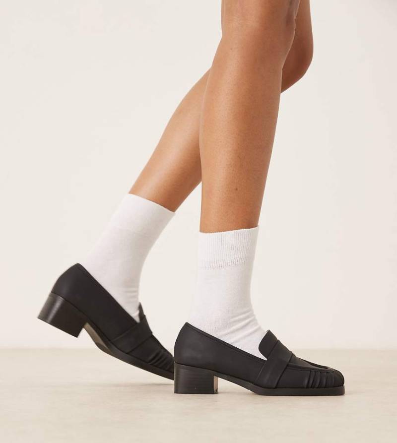 RAID Wide Fit - Aarvi - Loafer in Schwarz mit eckiger Zehenpartie, weite Passform von Raid Wide Fit