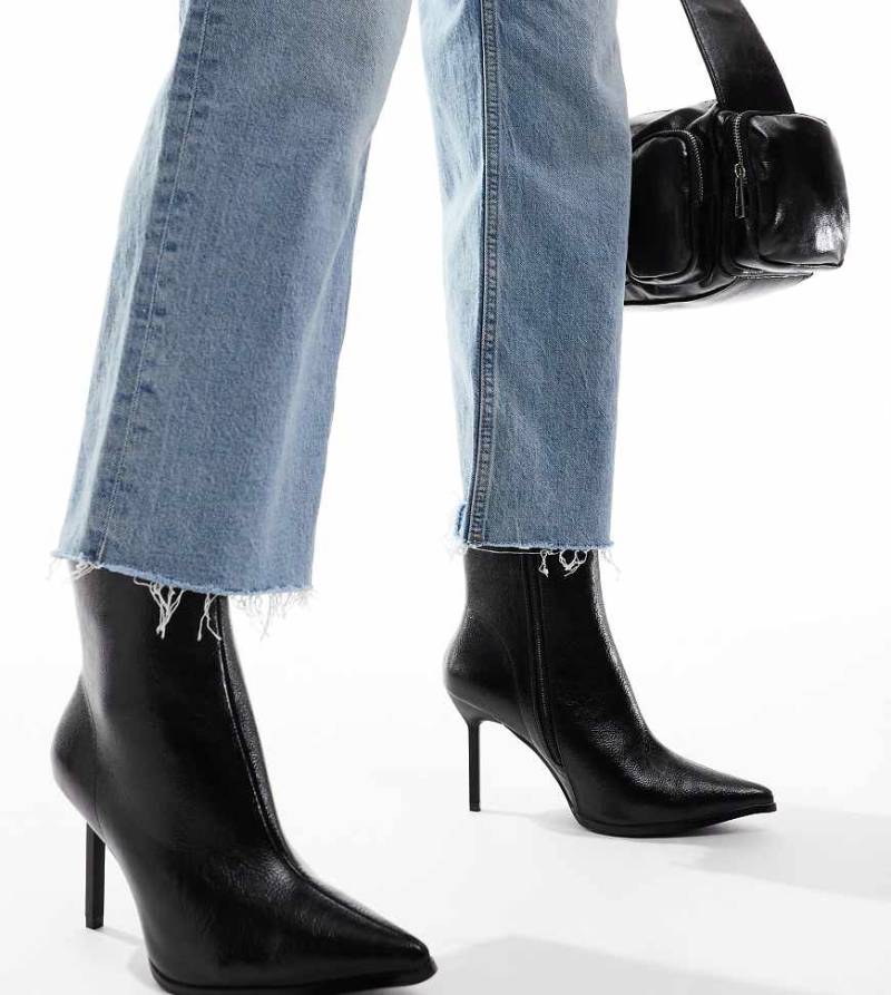 RAID Wide Fit - Elvio - Stiefeletten in Schwarz mit Absatz von Raid Wide Fit