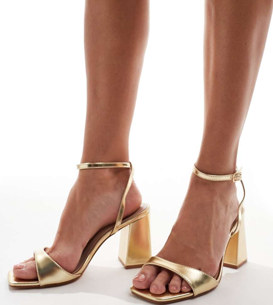 RAID Wide Fit - Wink 2 - Sandaletten in Gold mit Blockabsatz, weite Passform-Goldfarben von Raid Wide Fit