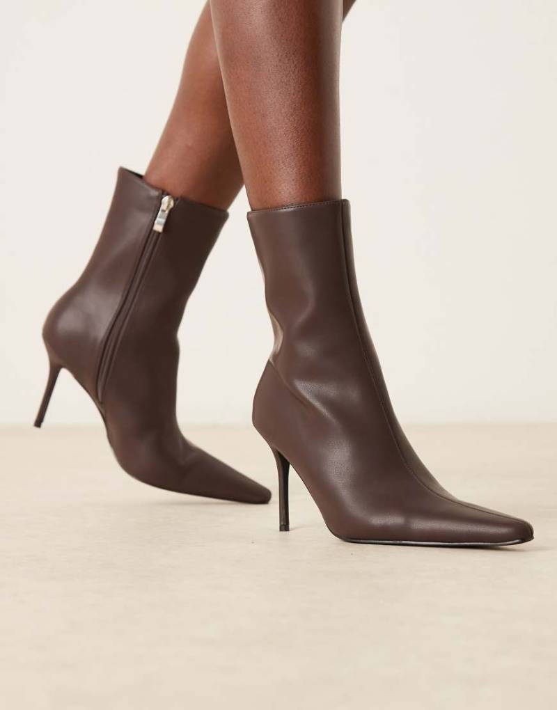 RAID - Bronco - Stiefeletten in Braun mit hohem Stilettoabsatz-Brown von Raid