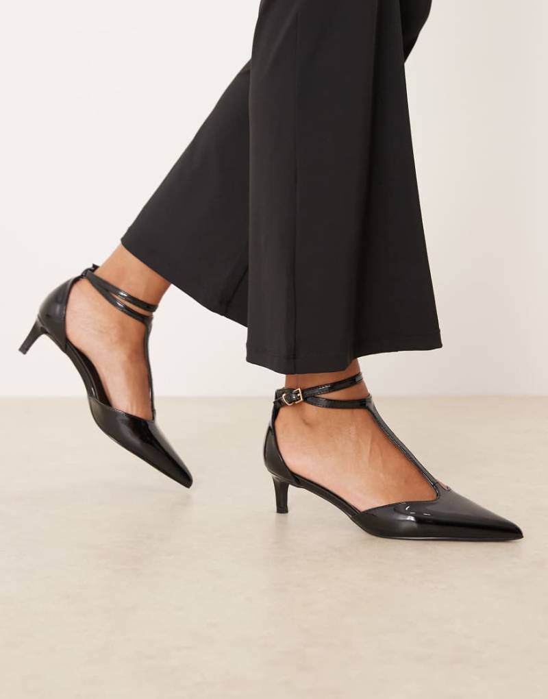 RAID - Tosha - Schuhe in schwarzer Lackoptik mit Kitten-Absatz RAID - Tosha - Schuhe in schwarzer Lackoptik mit Kitten-Absatz von Raid