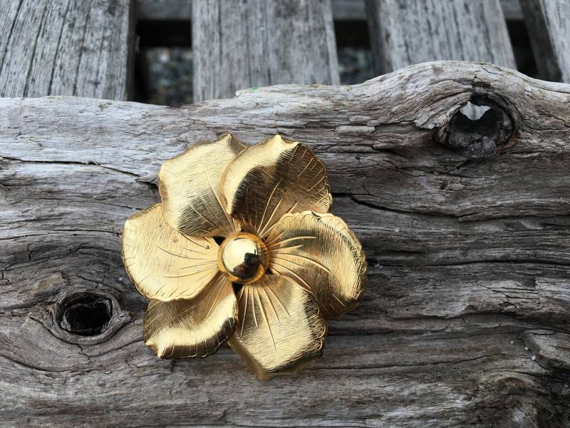 1960Er Jahre Rhododendron Gold-Ton Brosche Mutter Der Braut Geschenk von RaiderOfLostKitsch