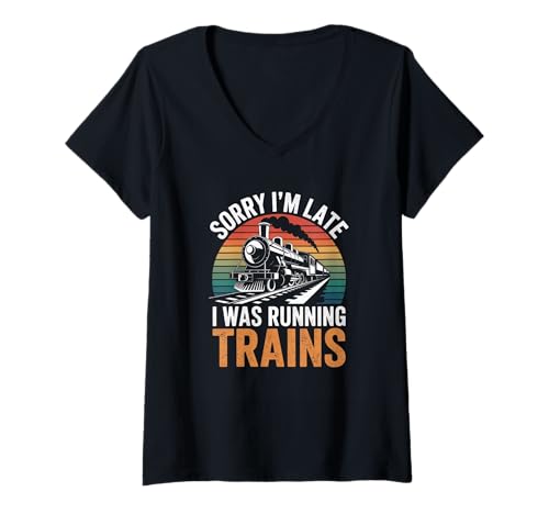 Damen Lustiger Modelleisenbahn Sorry I'm Late I was Running Trains T-Shirt mit V-Ausschnitt Damen Lustiger Modelleisenbahn Sorry I'm Late I was Running Trains T-Shirt mit V-Ausschnitt von Railroad Hobbyist Tee Gift for Men Dad Grandpa