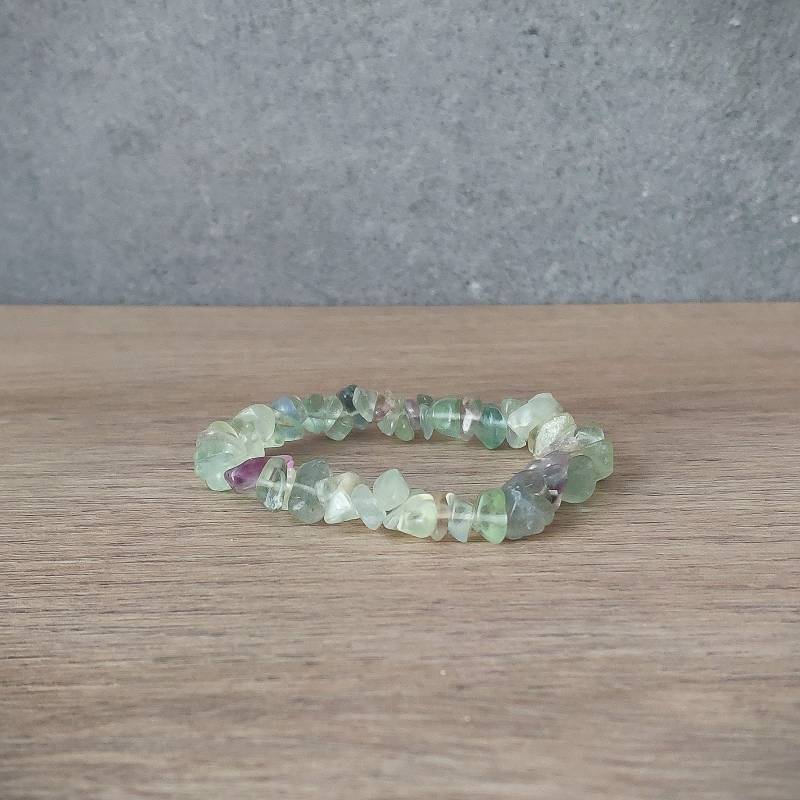 Fluorit Perlen Chips Dehnbares Armband. Quarz Armband, Schmuck. Damen Edelstein Armband von RaimondsAccessories
