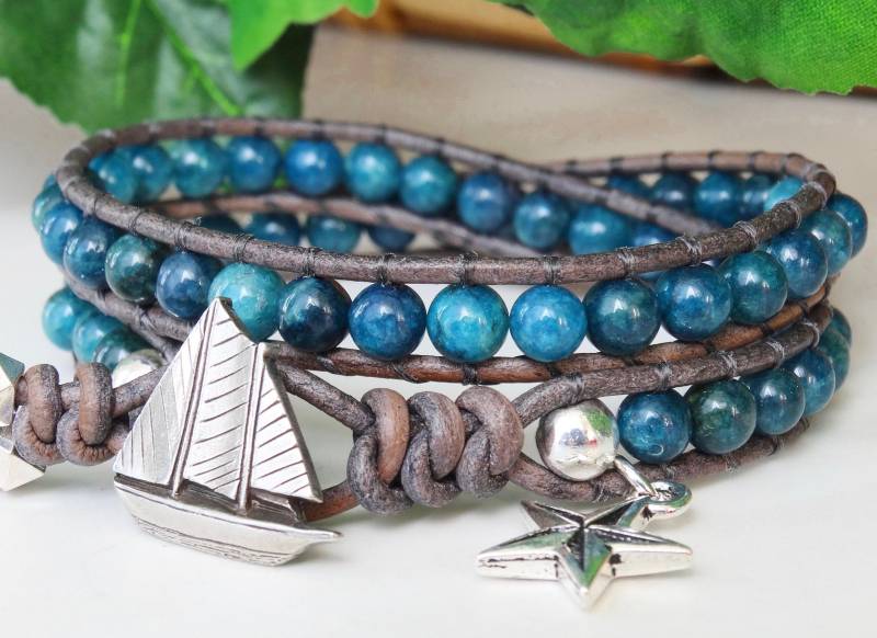 Apatit Edelstein Lederarmband, Segelboot Schmuck, Blauer Leder Wickeln, Boho Strand Armband, Delfin Bettelarmband, Rt082 von RainTreeEssentials