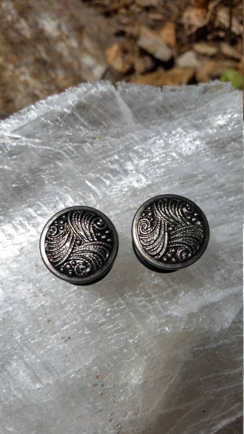 Ooak Metall Wirbel Stecker 9/16" von RainbowFishWorks