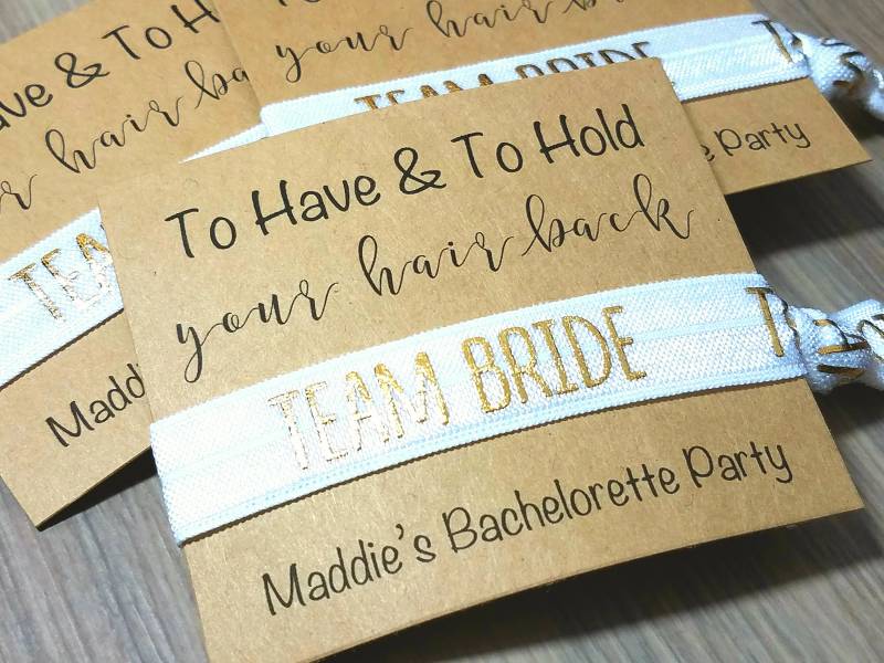 Um Ihre Haare Zurück Zu Haben Und Halten Haarkrawatte Gunst | Junggesellinnen-Party-Favorit Team Braut Favors Brautjungfer Haarband von RainbowManes
