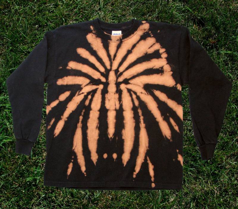 Gebleichtes Spinnen T-Shirt Für Kinder von RainbowMoonTieDye