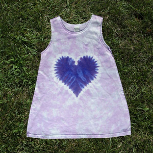 Lila Kleid Mit Herz Und Pullover Für Mädchen von RainbowMoonTieDye