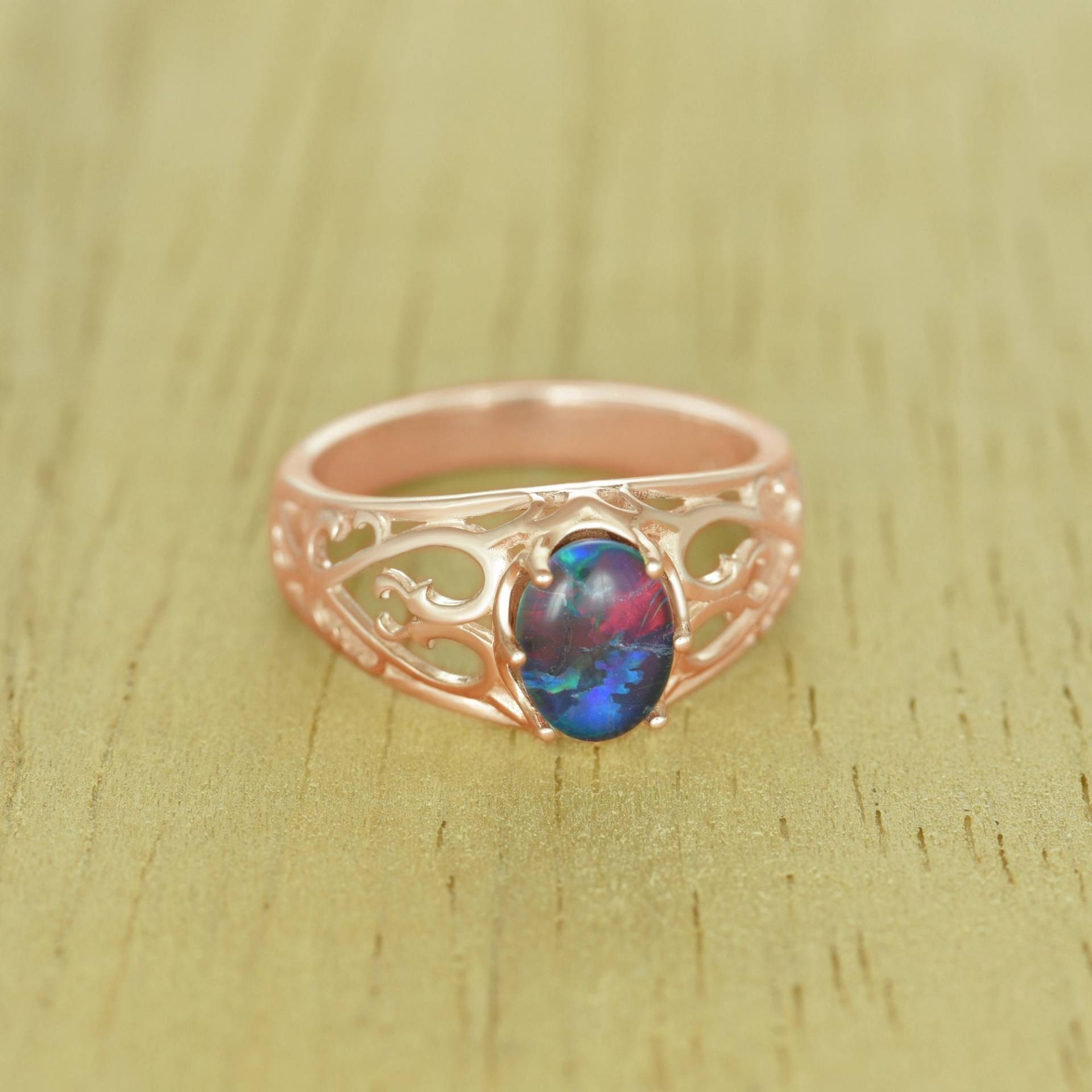 Schwarzer Opal Jugendstil Herz Band 18K 14K Gold Ring Verlobungsring Jubiläumsring R2255 von RainbowSapphires