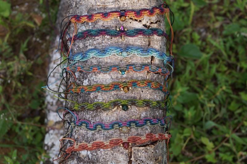 Makrameearmband Mit Edelstein/Armband Farbverlauf/Messing/Freundschaftsarmband/Bohemian/Hippie/Geschenke/Festivals von RainbowSoulDesign