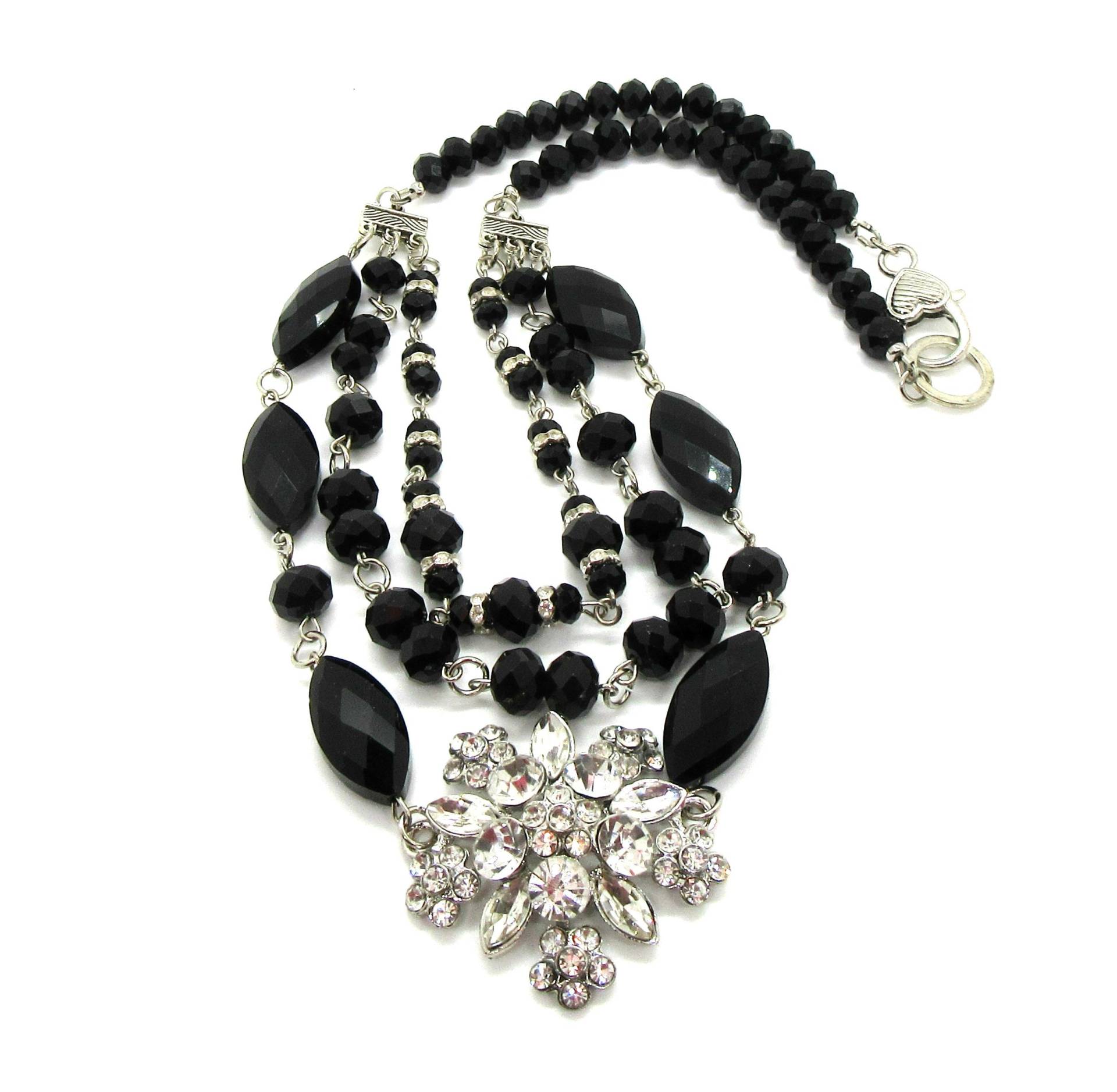 Halsketten Vintage Black Imperial Kristalle, Strass Anhänger, 3 Stränge Halsketten Vintage Black Imperial Kristalle, Strass Anhänger, 3 Stränge von RainbowofDreamsStore