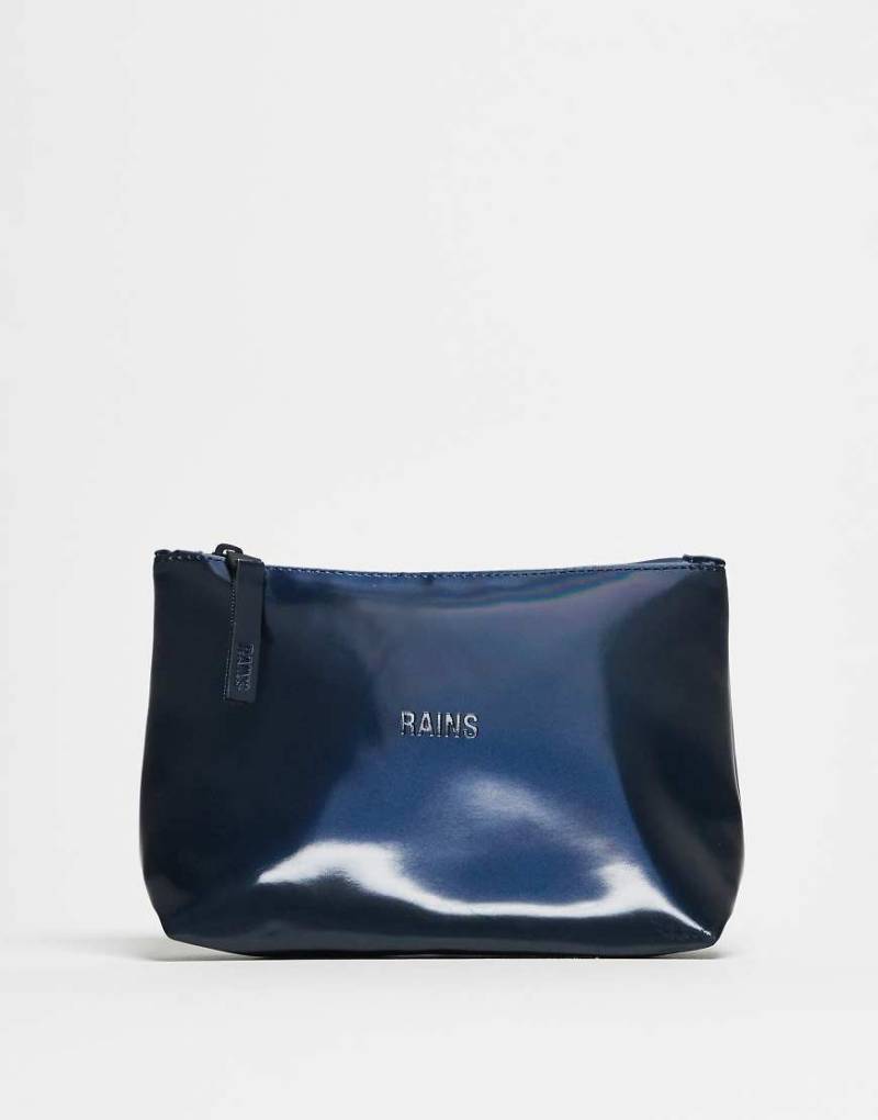 Rains - 15600 - Wasserdichte Kosmetiktasche in glänzendem Marineblau Rains - 15600 - Wasserdichte Kosmetiktasche in glänzendem Marineblau von Rains