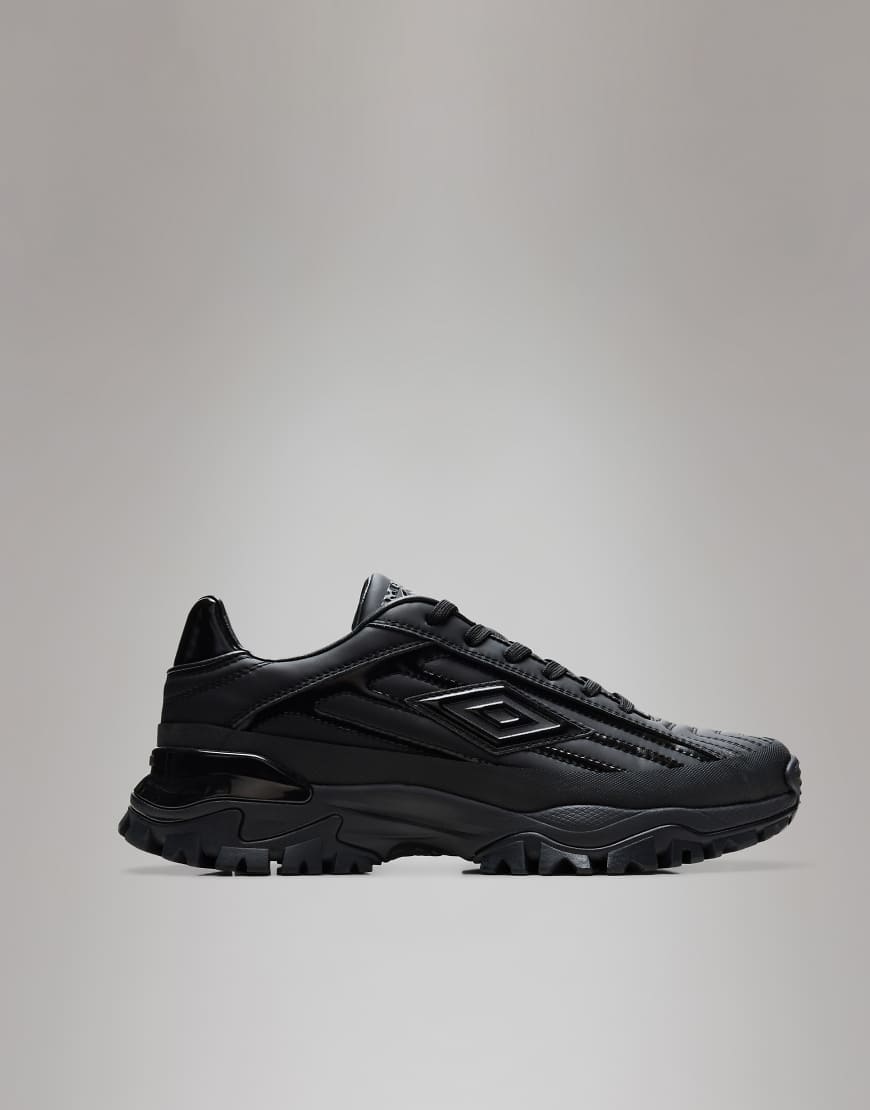 Rains x Umbro - Sneaker in Schwarz mit Logo von Rains