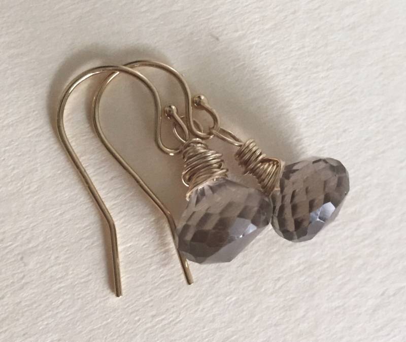 Tiny Treasures Rauchquarz Tropfen in Gold Filled von RaisasTreasures