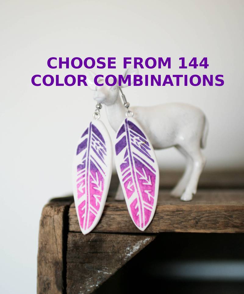Feder Hängen Ohrringe Mit Grafik Ombre Druck. Benutzerdefinierte Farbe. Stammes-Boho. Polymer Clay. Auf Bestellung Gefertigt Feder Hängen Ohrringe Mit Grafik Ombre Druck. Benutzerdefinierte Farbe. Stammes-Boho. Polymer Clay. Auf Bestellung Gefertigt von Rajanto
