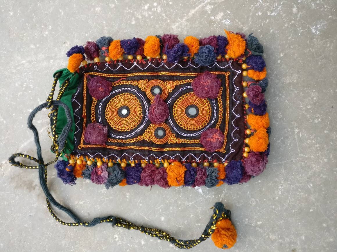 Vintage Zari Bestickte Aussteuertasche, Kuchi Banjara Geldbörse, Boho Clutch Tasche Bg-133 von RajasthanCraftStudio