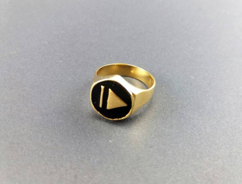 Auf Bestellung Gefertigt, Play Signet Goldring, Emaille Ring, Spielring, Urban Design, Spiel Gold Geschenk Für Ihn, Sie Auf Bestellung Gefertigt, Play Signet Goldring, Emaille Ring, Spielring, Urban Design, Spiel Gold Geschenk Für Ihn, Sie von RakefetMorAnalog