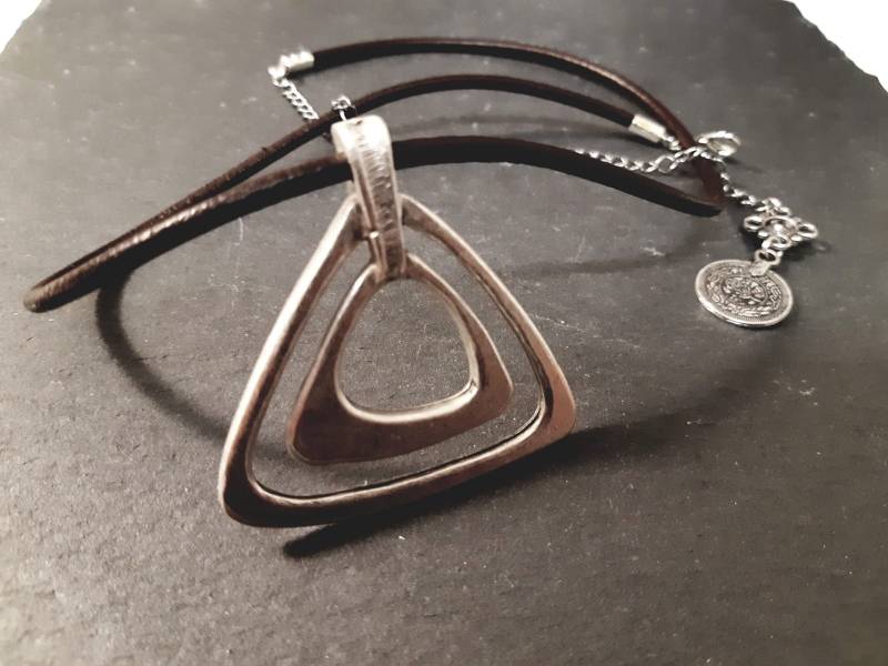 Frauen Leder Halskette , Statement Boho Schmuck Anhänger Frauen Leder Halskette , Statement Boho Schmuck Anhänger von Rakelika