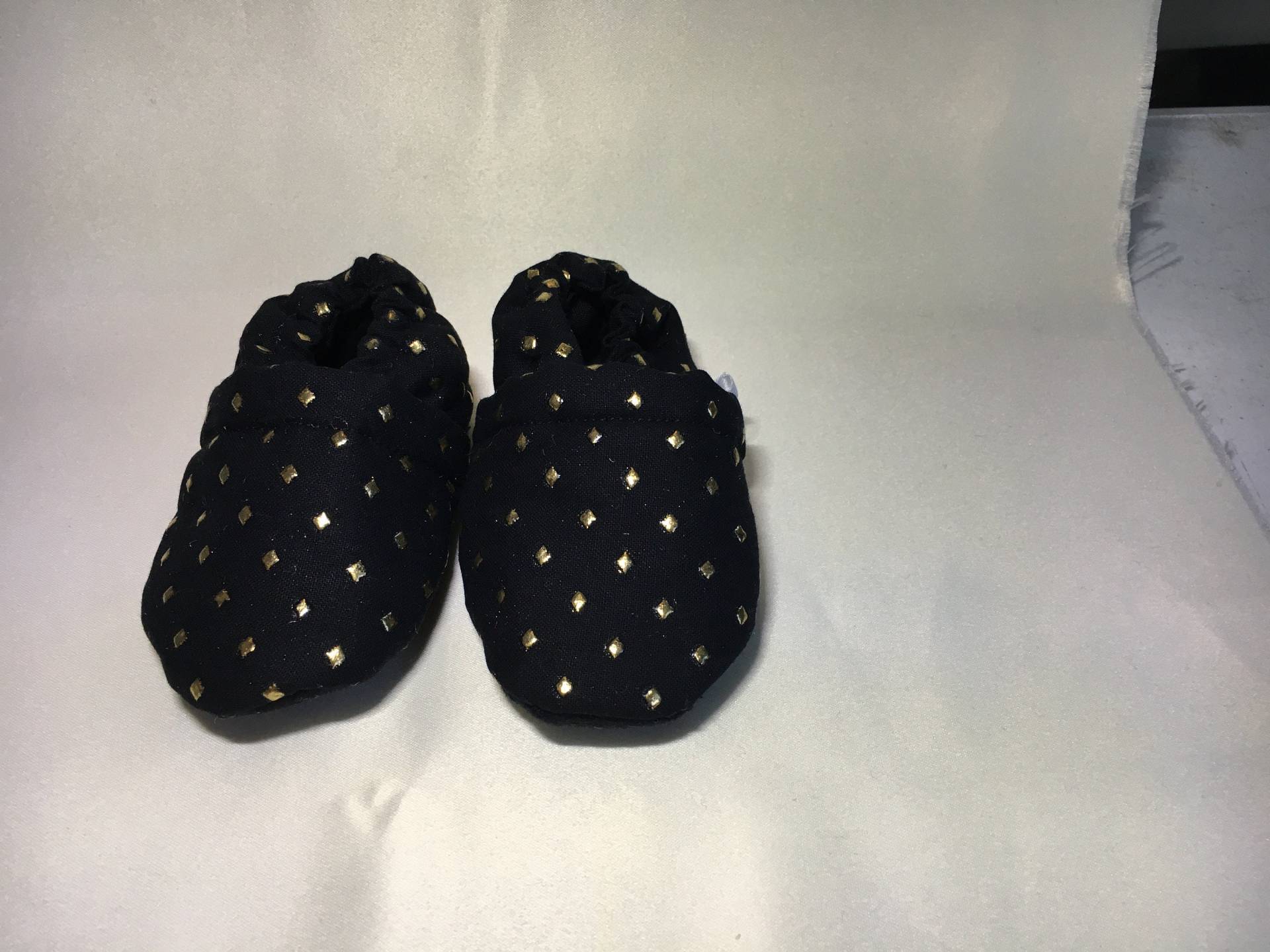Baby Bootie Gold Punkte Baby Bootie Gold Punkte von Rakuchin