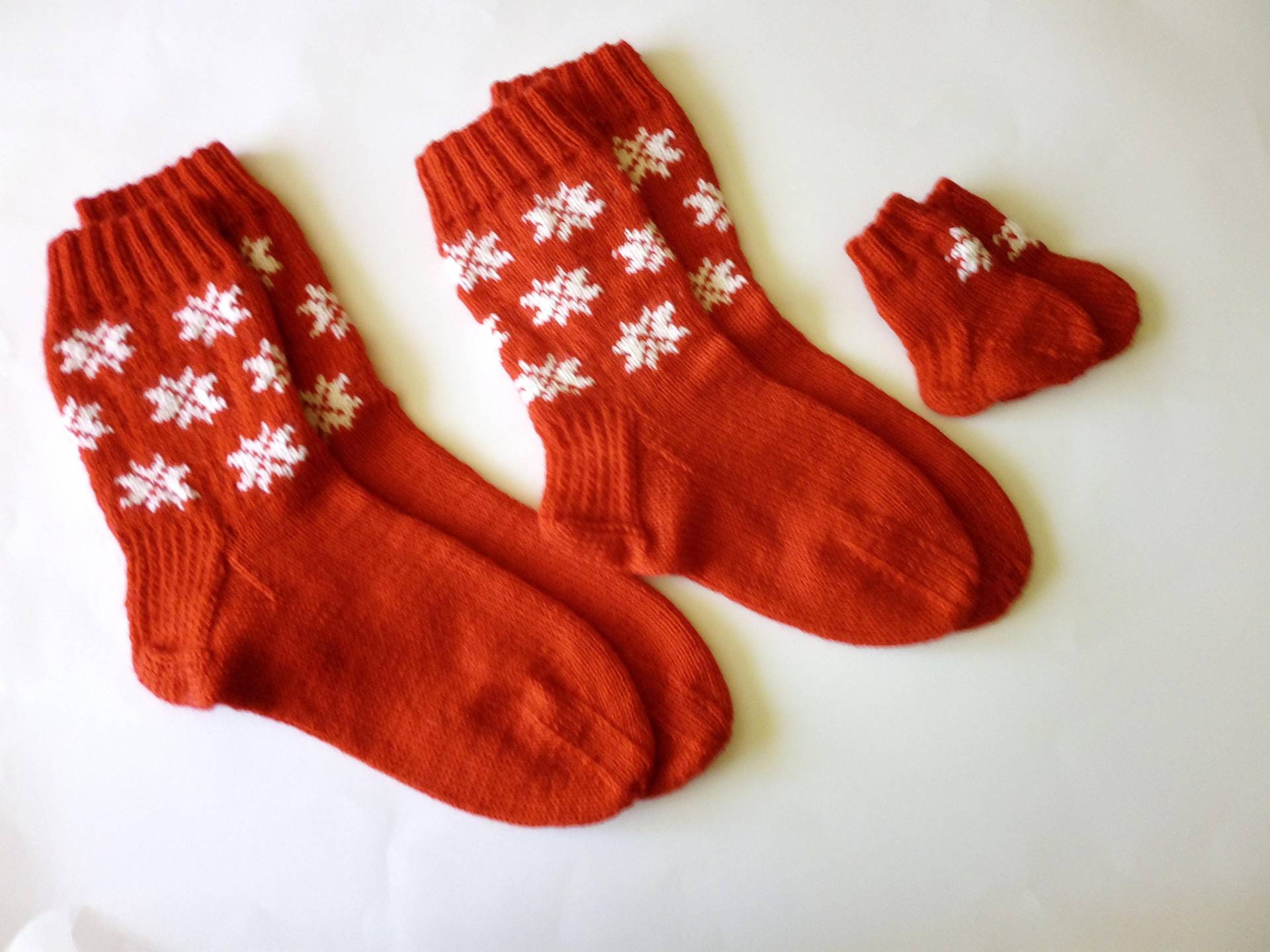 Familiensocken.familiensocken. Drei Paar Socken. Für Papa, Mama Und Baby. Gestrickte Warme Wollsocken Familiensocken.familiensocken. Drei Paar Socken. Für Papa, Mama Und Baby. Gestrickte Warme Wollsocken von RakushaKnittingShop