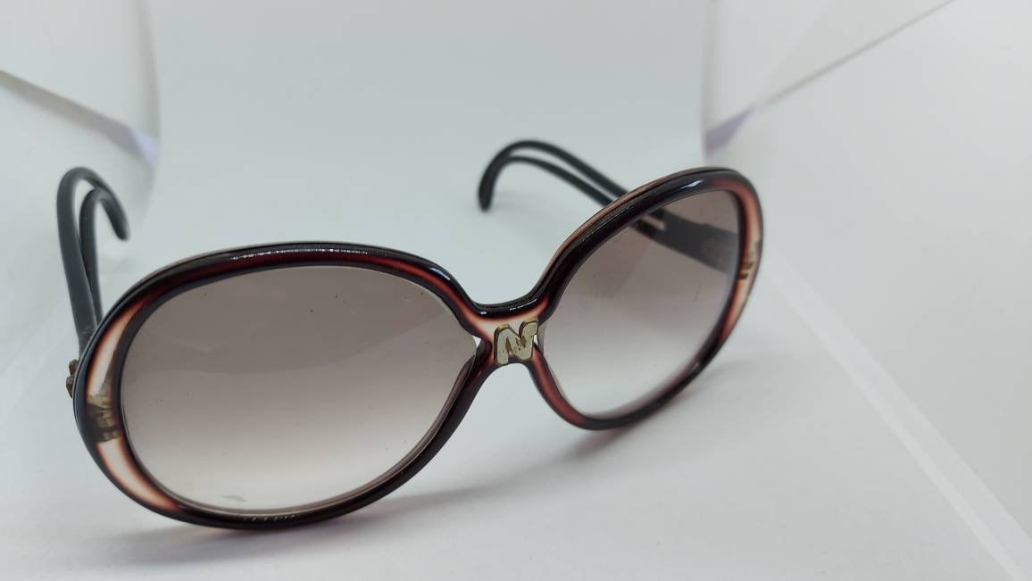 Vintage Nina Ricci Paris Luxusbrille, Handgefertigt in Frankreich von RalphaRecycled