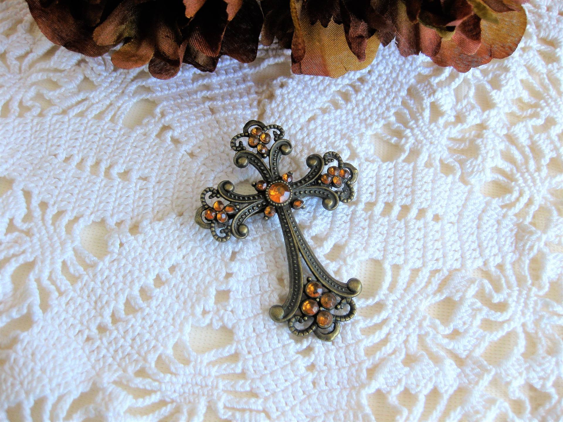 Gold Rhinestone-Messing Kreuz Brosche, Religiöser Schmuck von RalstonOriginals